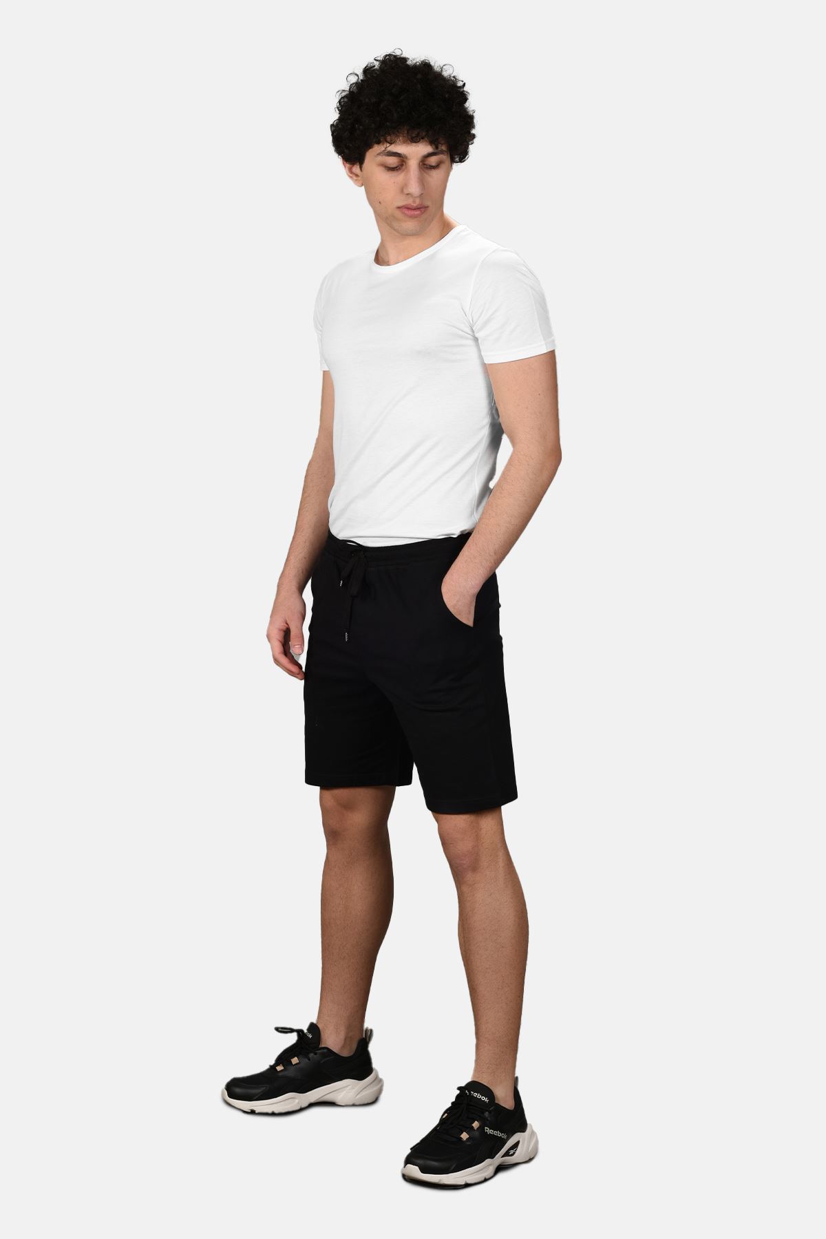 Malabadi Erkek Siyah Alt Beyaz Üst Yuvarlak Yaka Şortlu Pijama Takımı M565