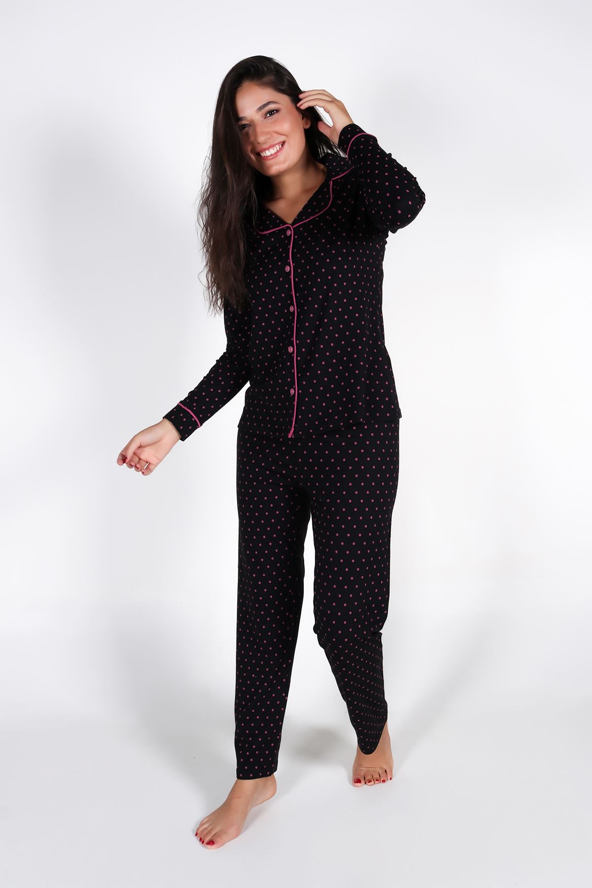Malabadi Kadın Siyah Puantiyeli Düğmeli Uzun Kol Pijama Takımı 5007